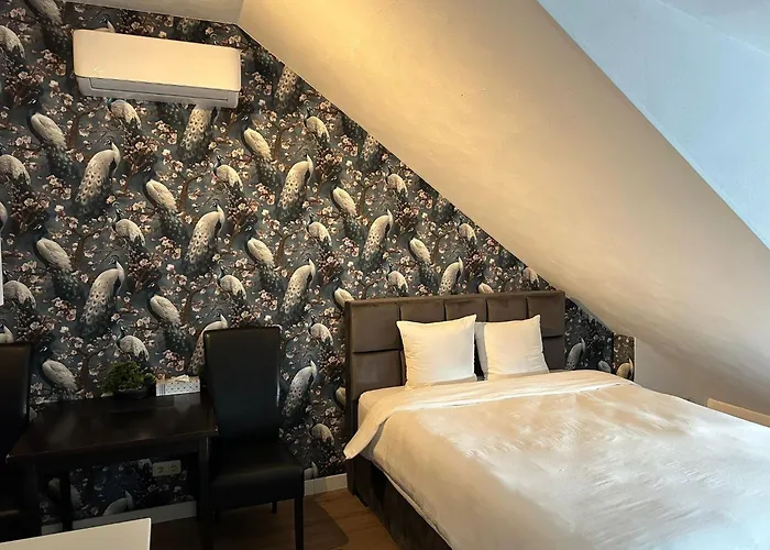 Santorini 3* Maasbree